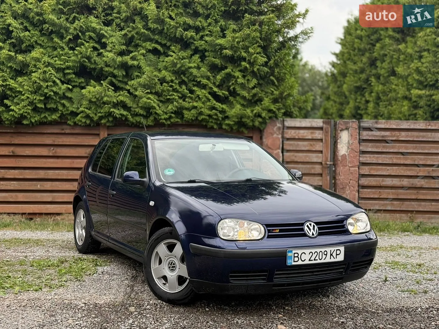 Volkswagen Golf, 2000