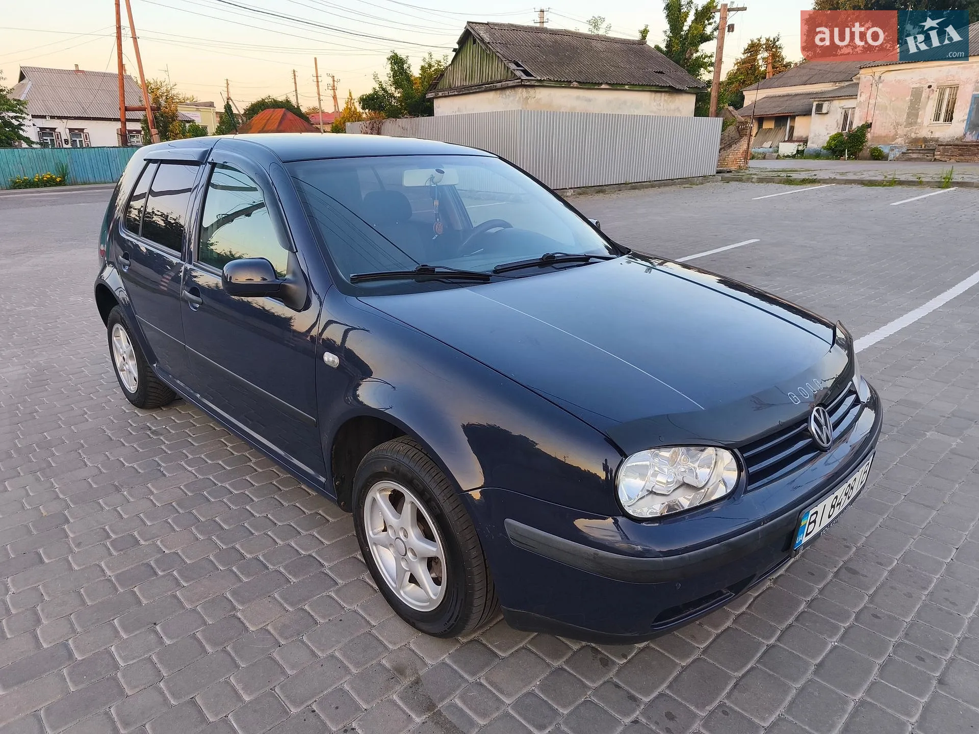 Volkswagen Golf, 2001