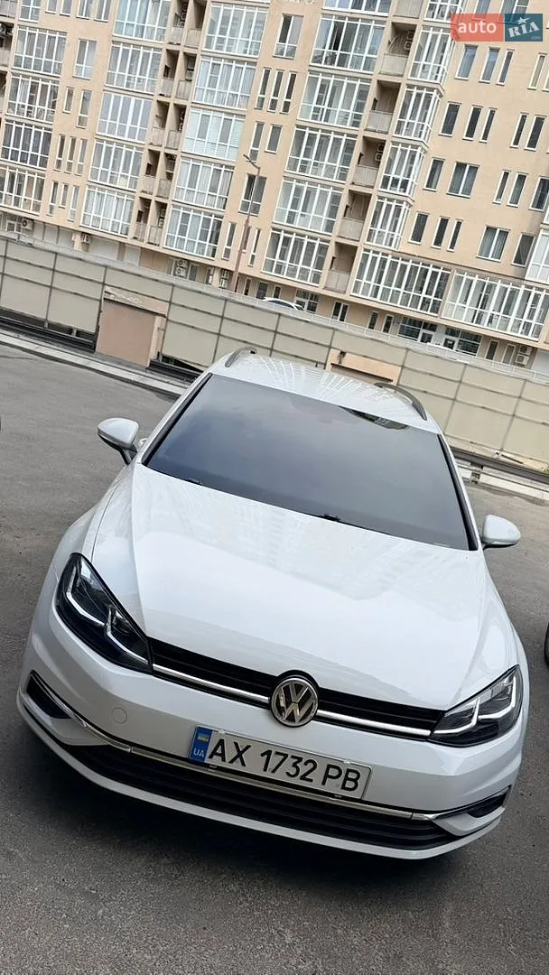 Volkswagen Golf, 2019