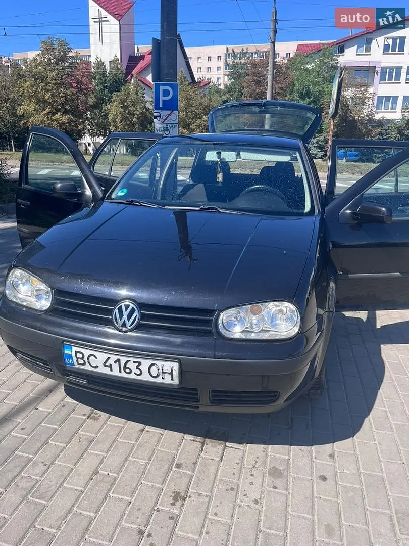 Volkswagen Golf, 2000