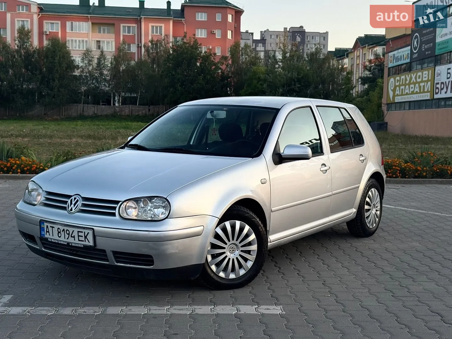 Volkswagen Golf, 2001