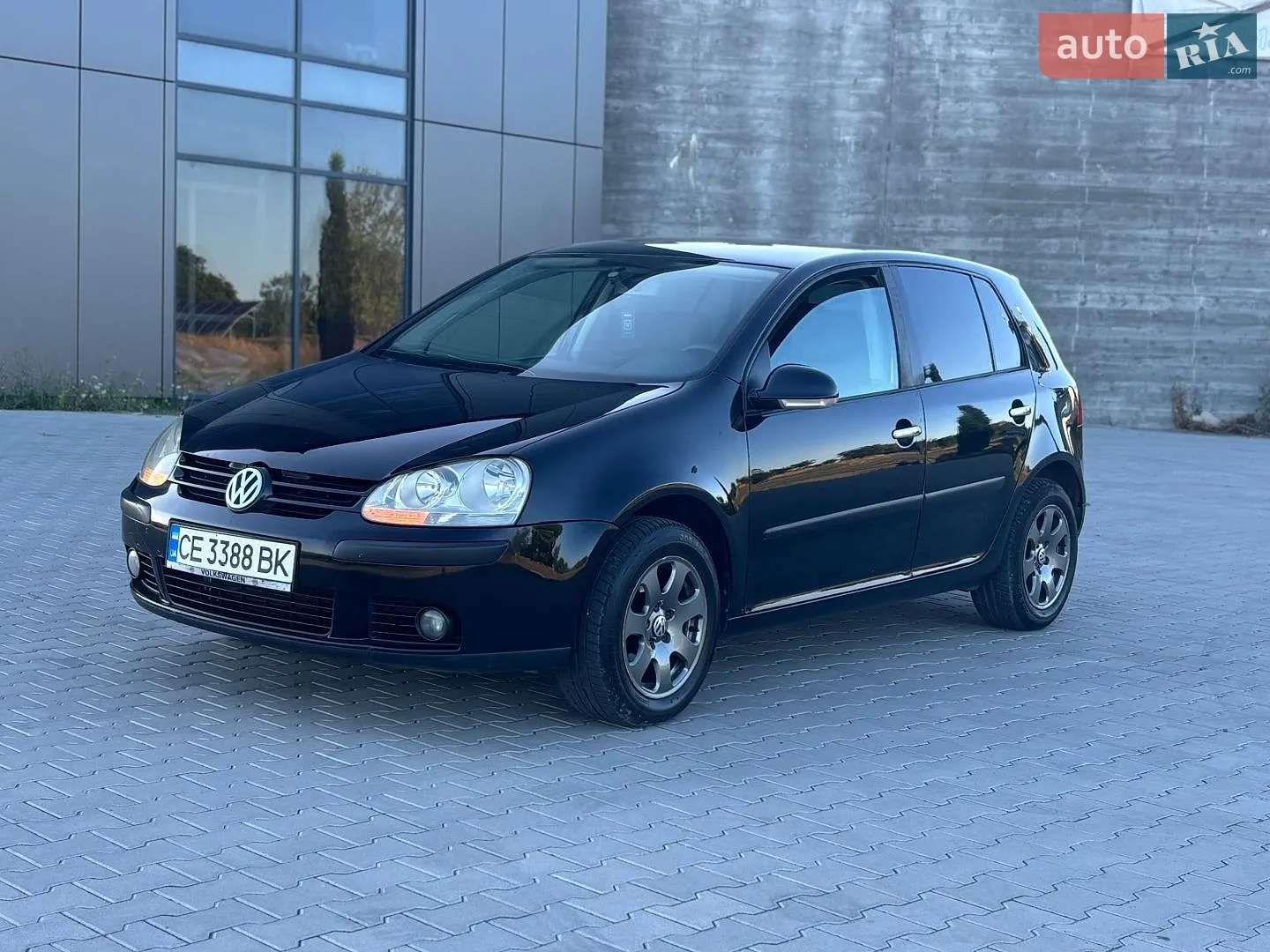Volkswagen Golf, 2004