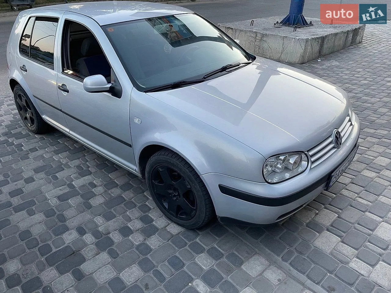 Volkswagen Golf, 2001