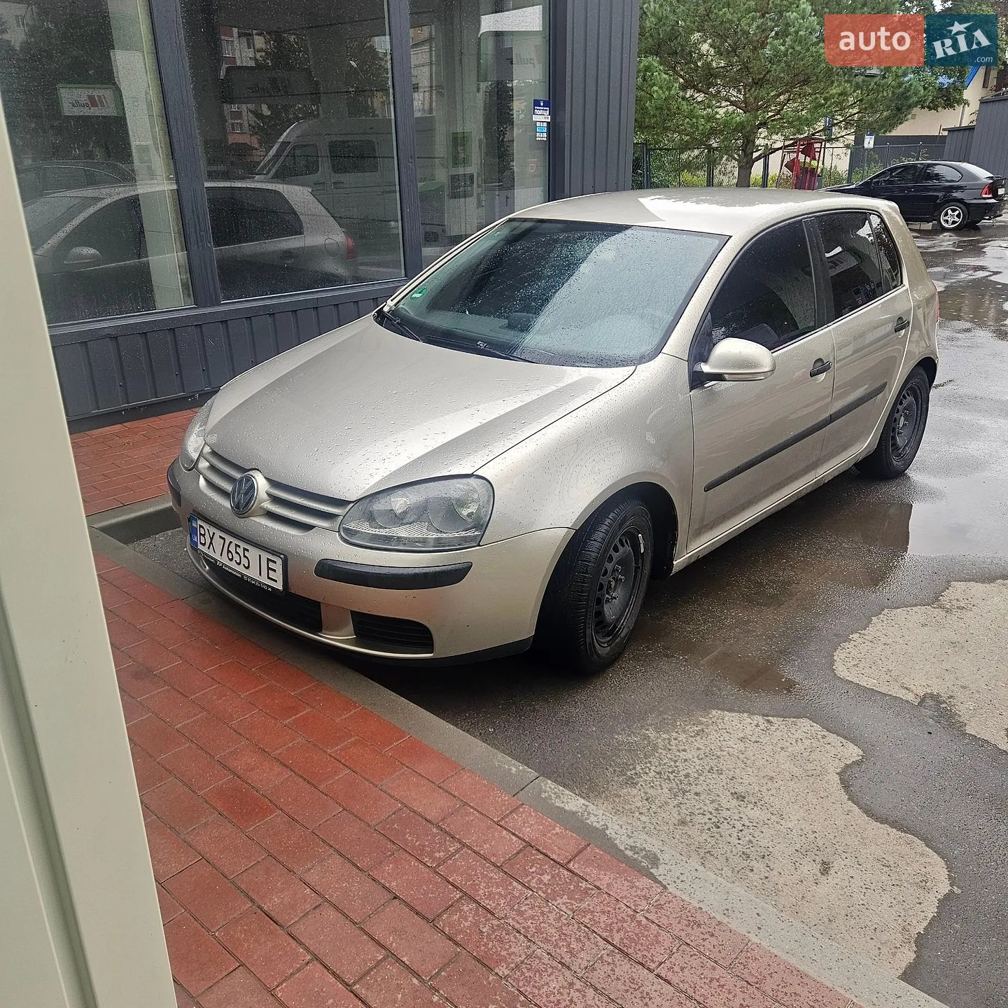 Volkswagen Golf, 2004