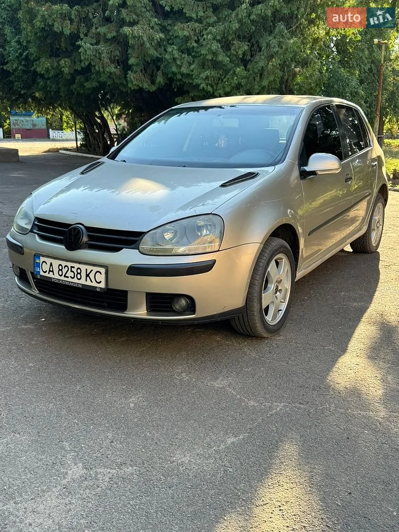 Volkswagen Golf, 2004