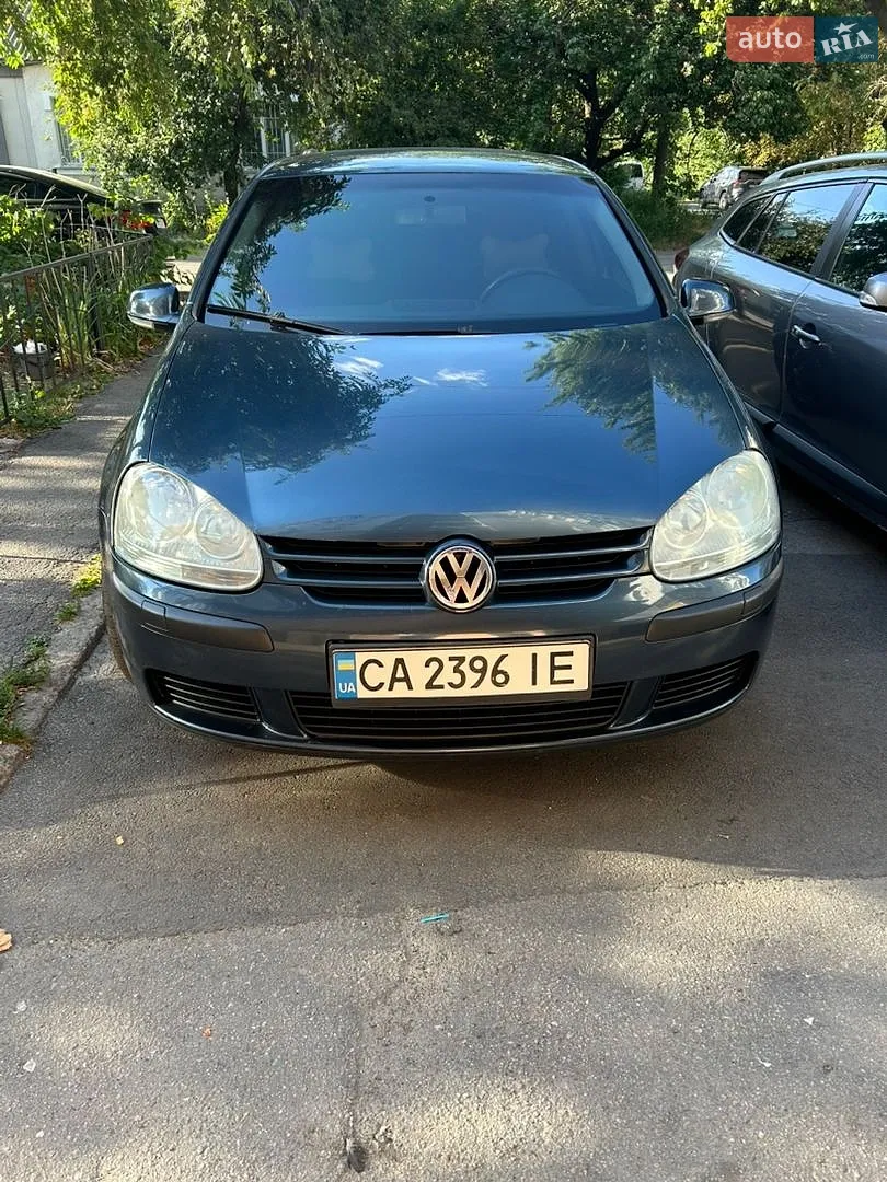 Volkswagen Golf, 2005