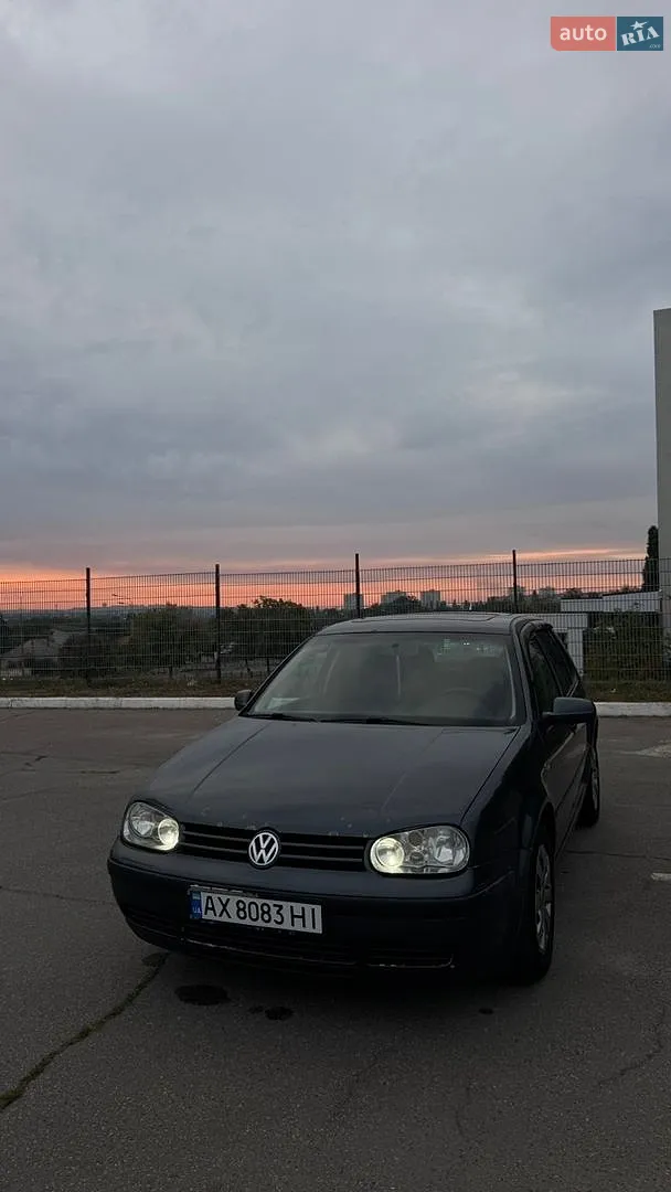 Volkswagen Golf, 1998