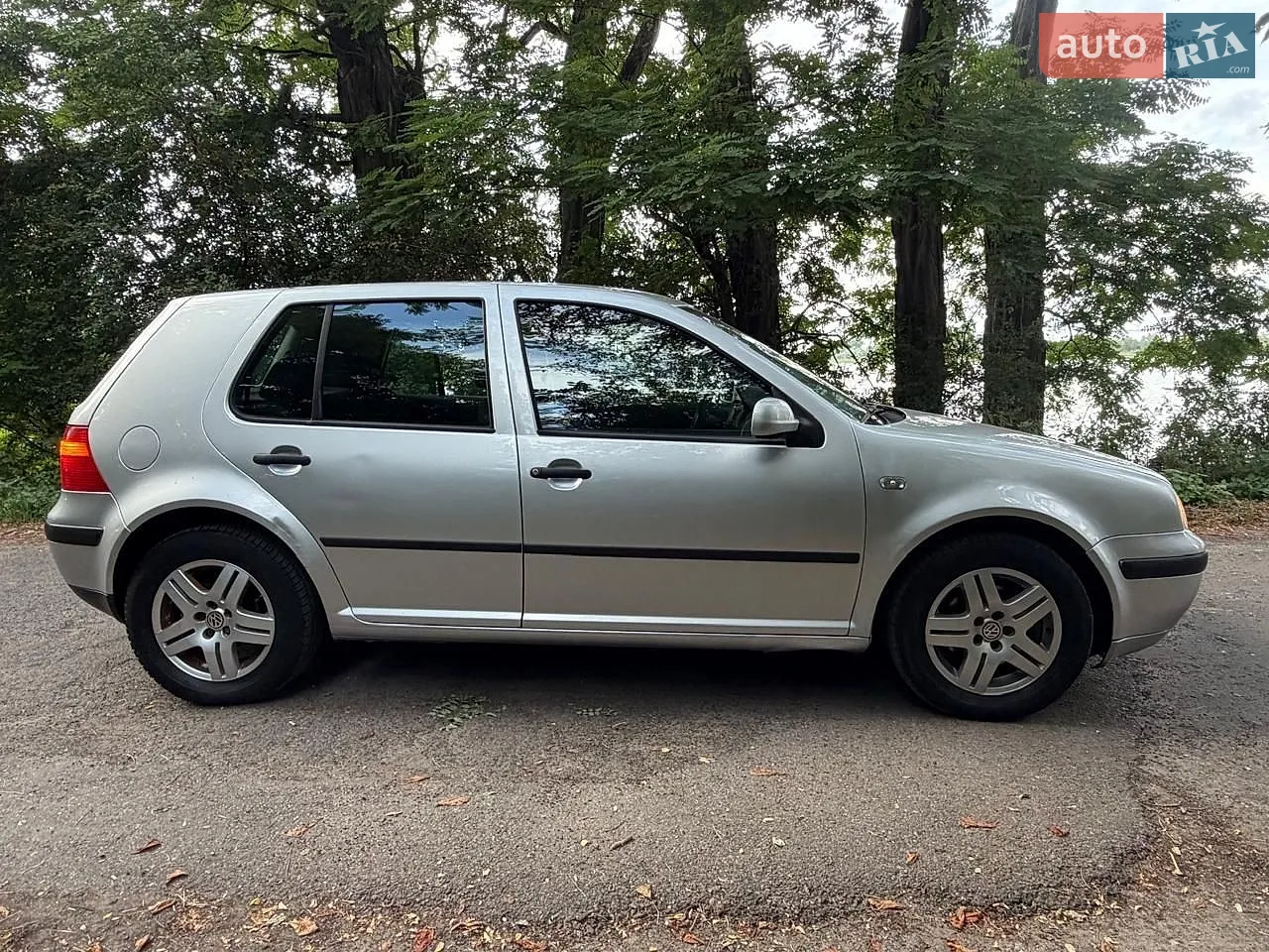 Volkswagen Golf, 2004