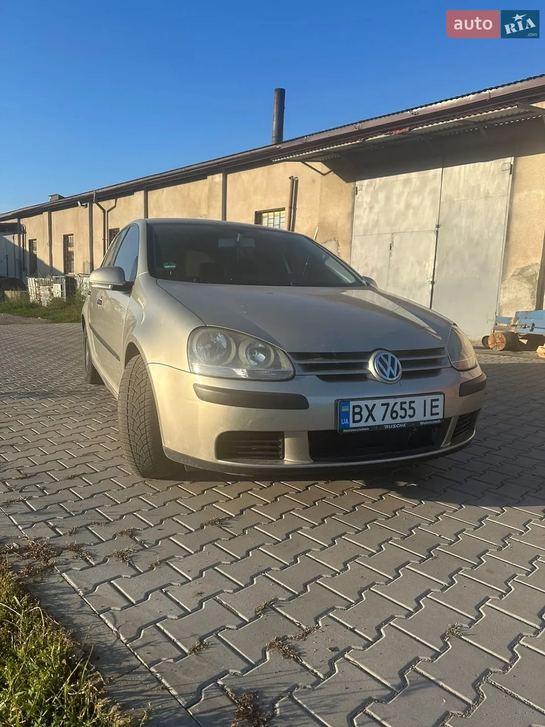 Volkswagen Golf, 2004
