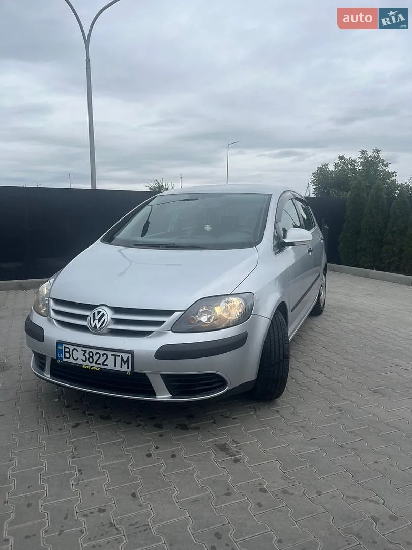 Volkswagen Golf, 2005