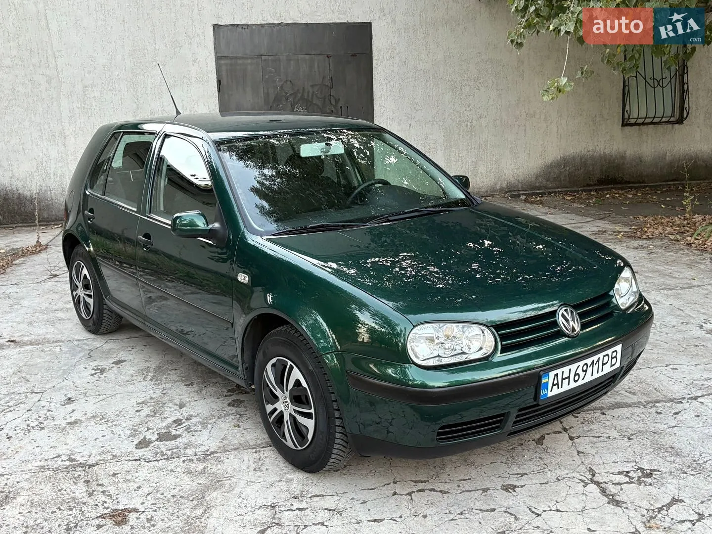 Volkswagen Golf, 2002