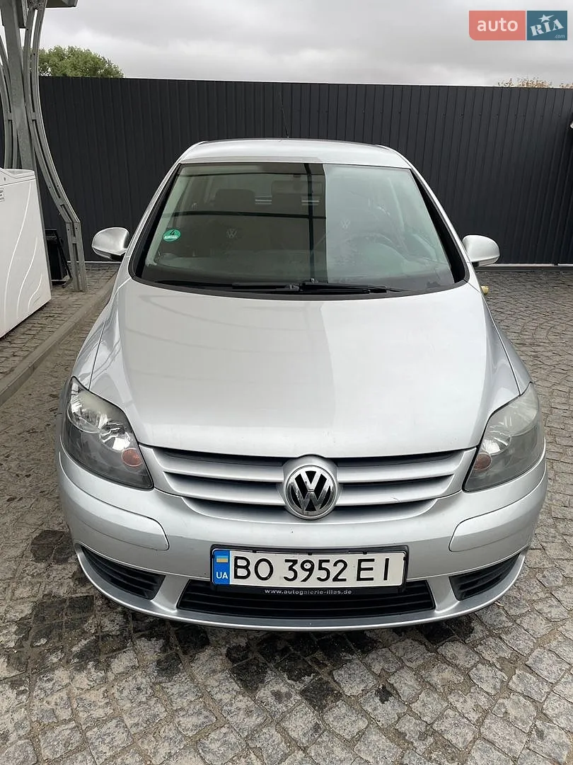 Volkswagen Golf, 2005