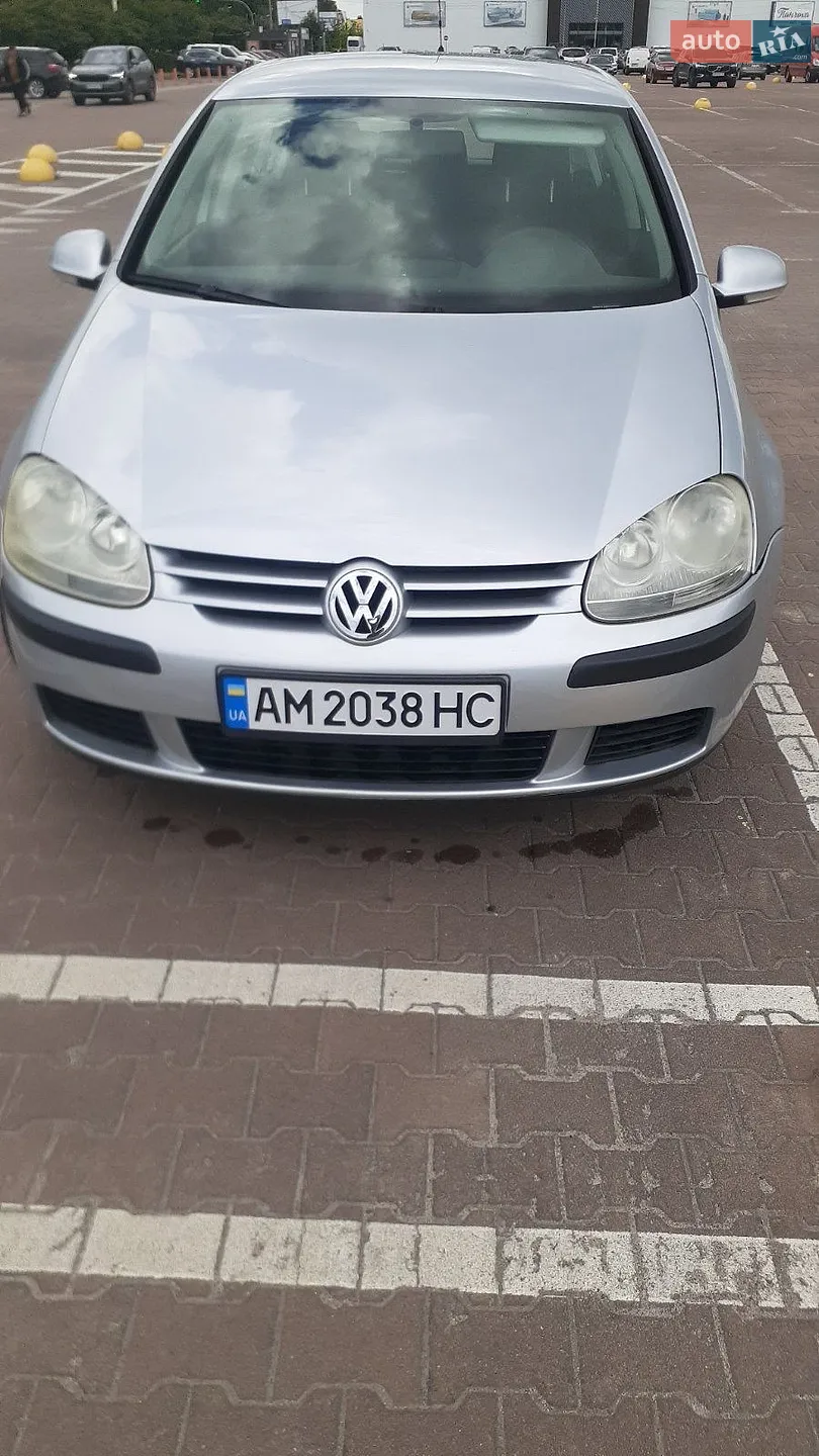 Volkswagen Golf, 2005