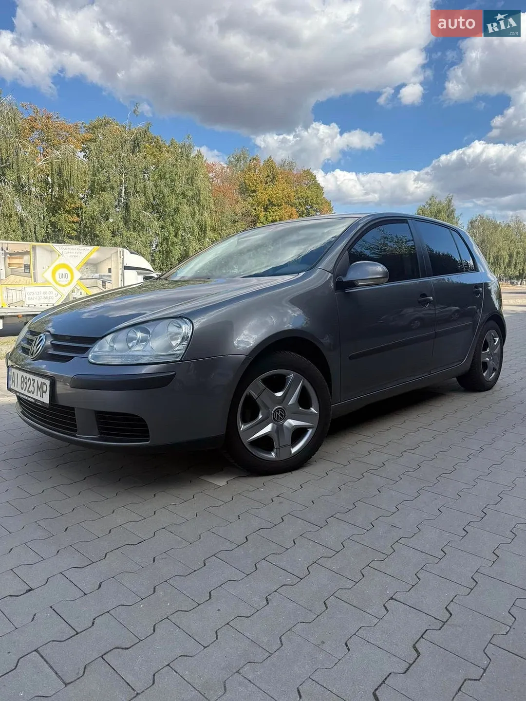 Volkswagen Golf, 2004