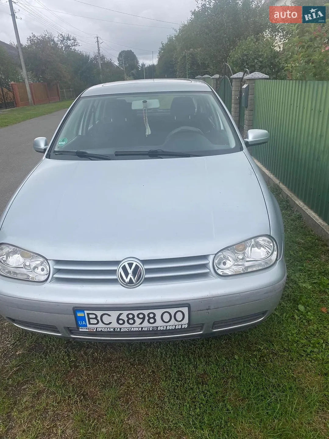Volkswagen Golf, 2001