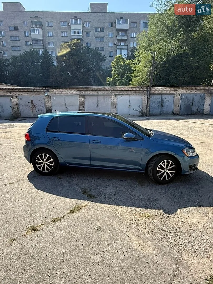 Volkswagen Golf, 2015