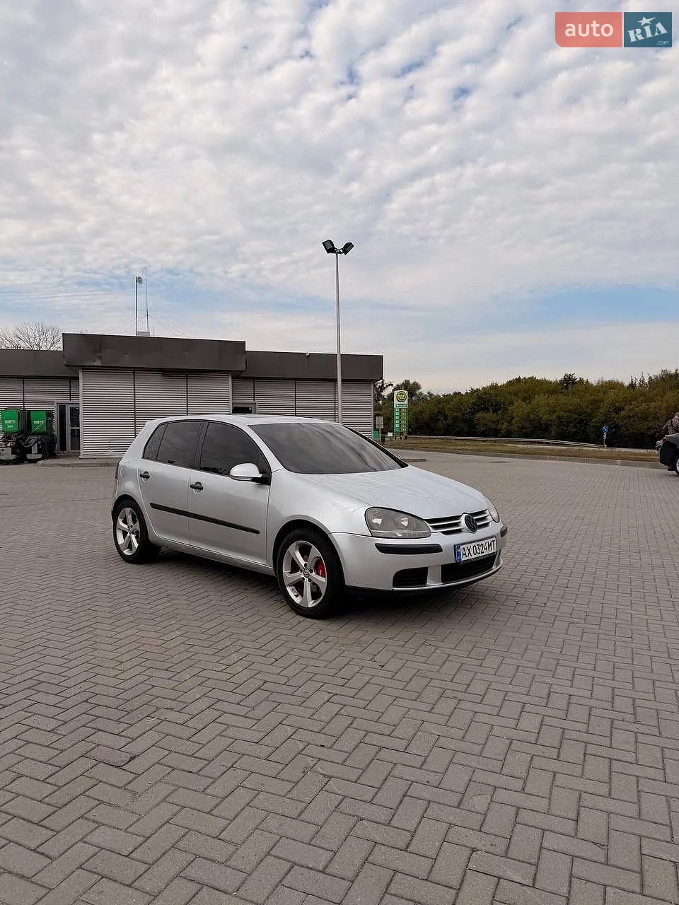 Volkswagen Golf, 2004