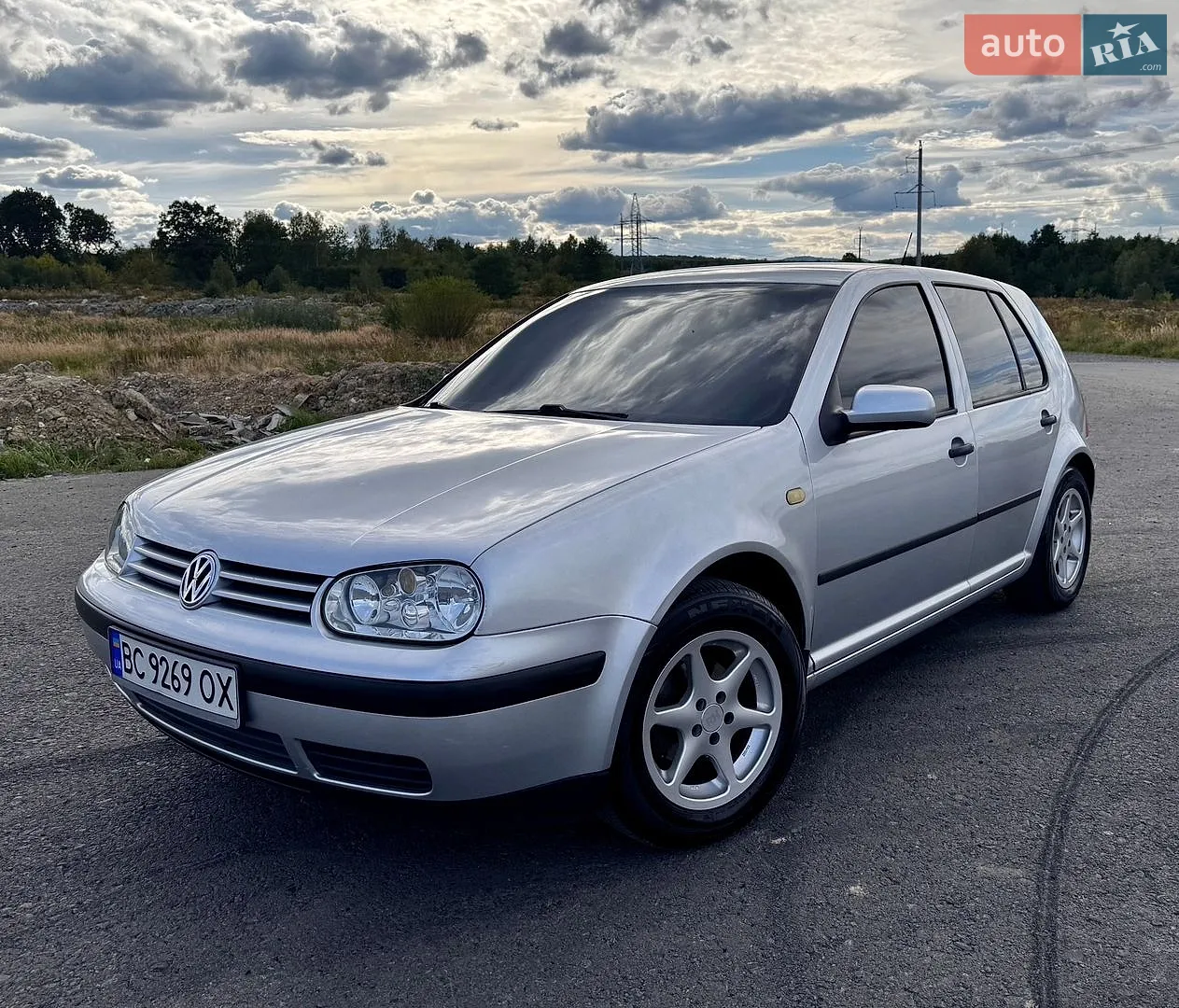 Volkswagen Golf, 2002