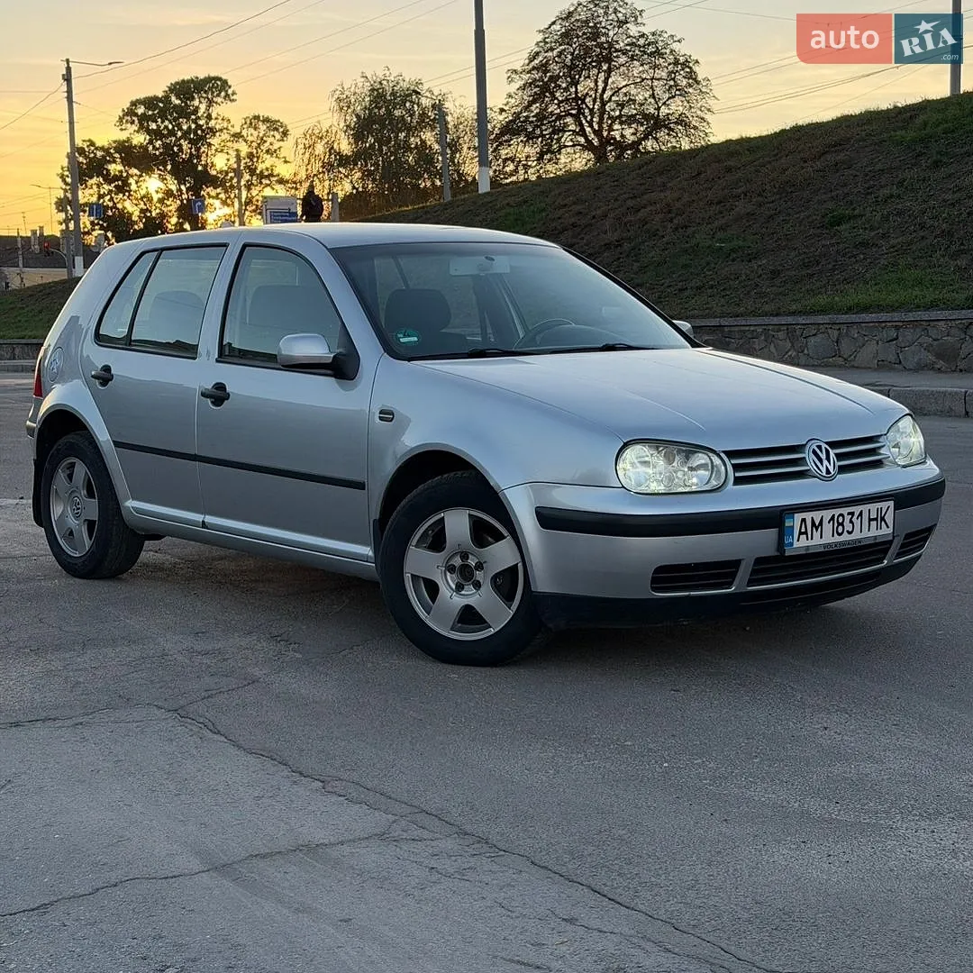 Volkswagen Golf, 2002
