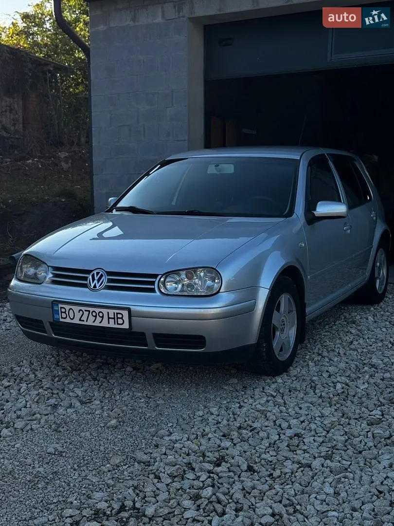 Volkswagen Golf, 2001