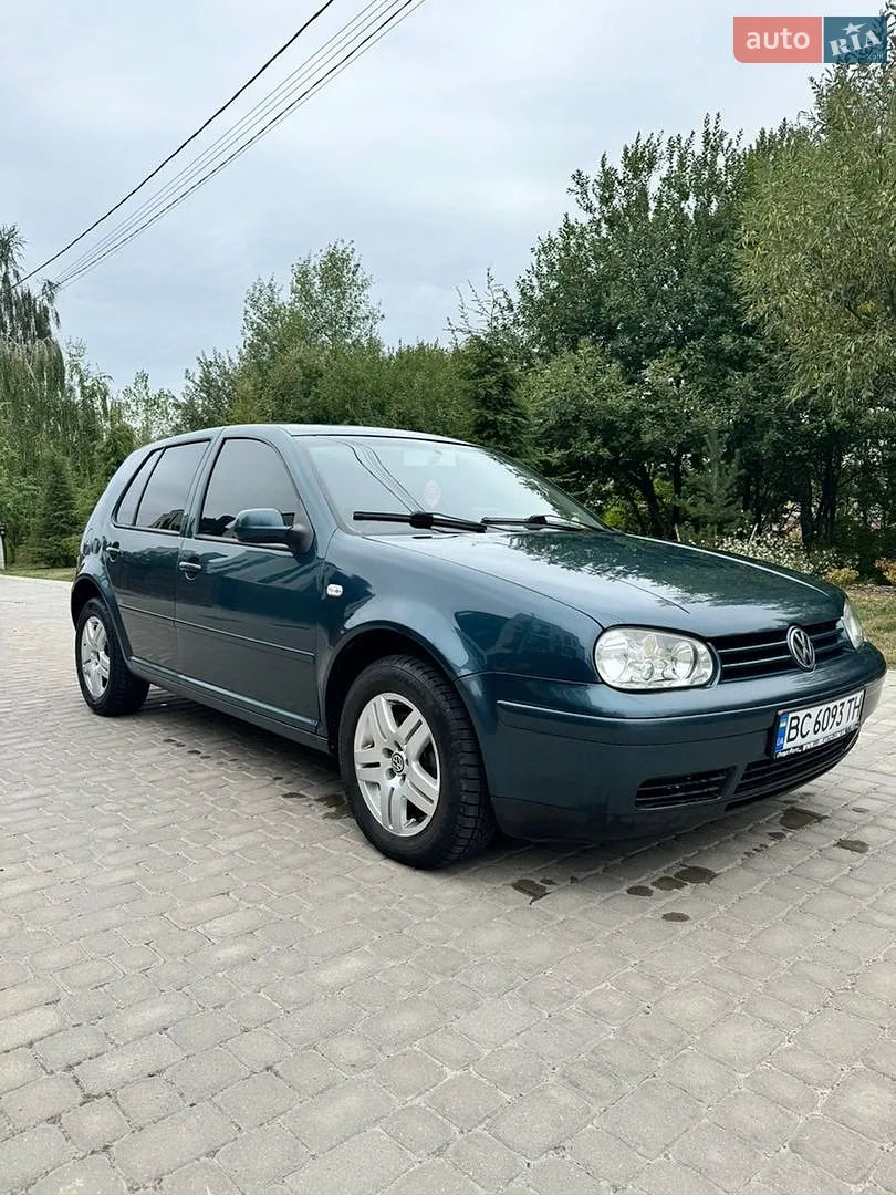 Volkswagen Golf, 2001