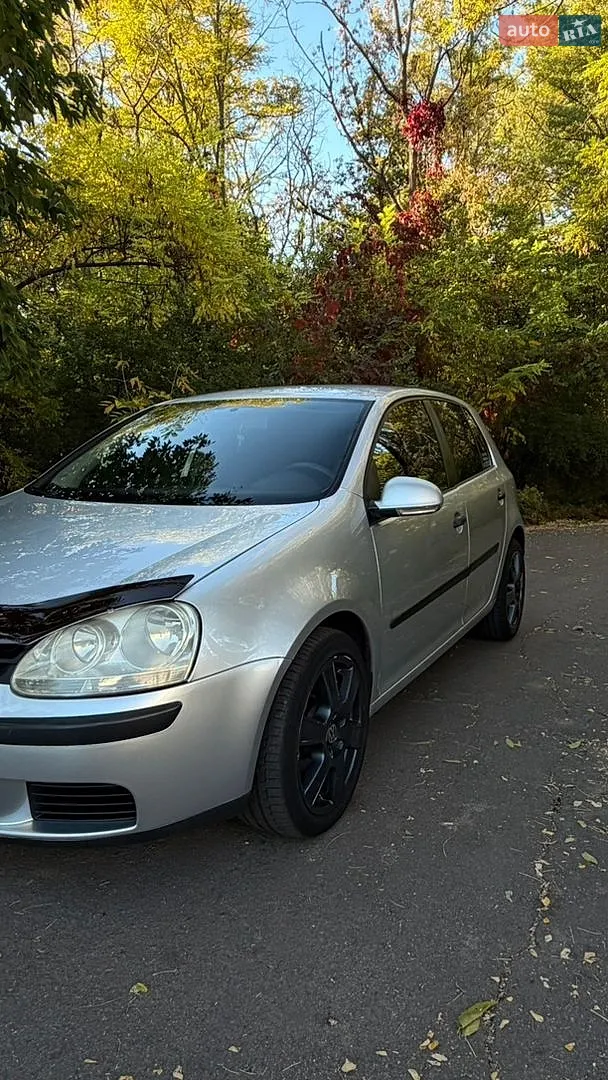 Volkswagen Golf, 2005