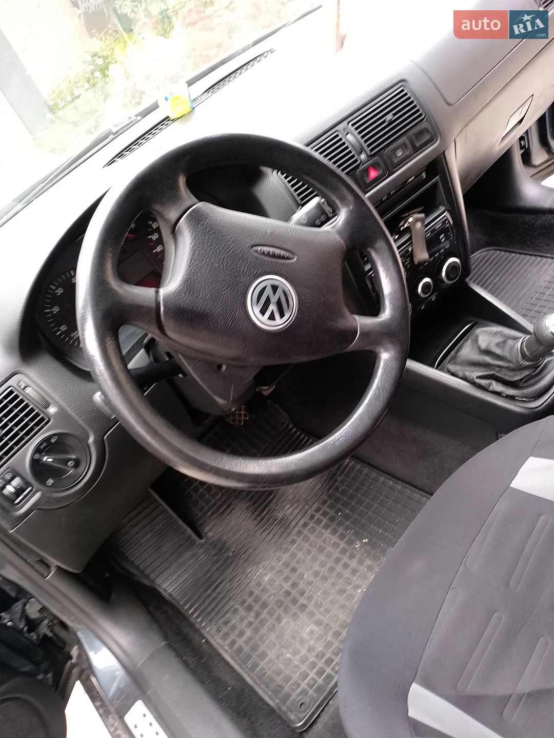 Volkswagen Golf, 2002