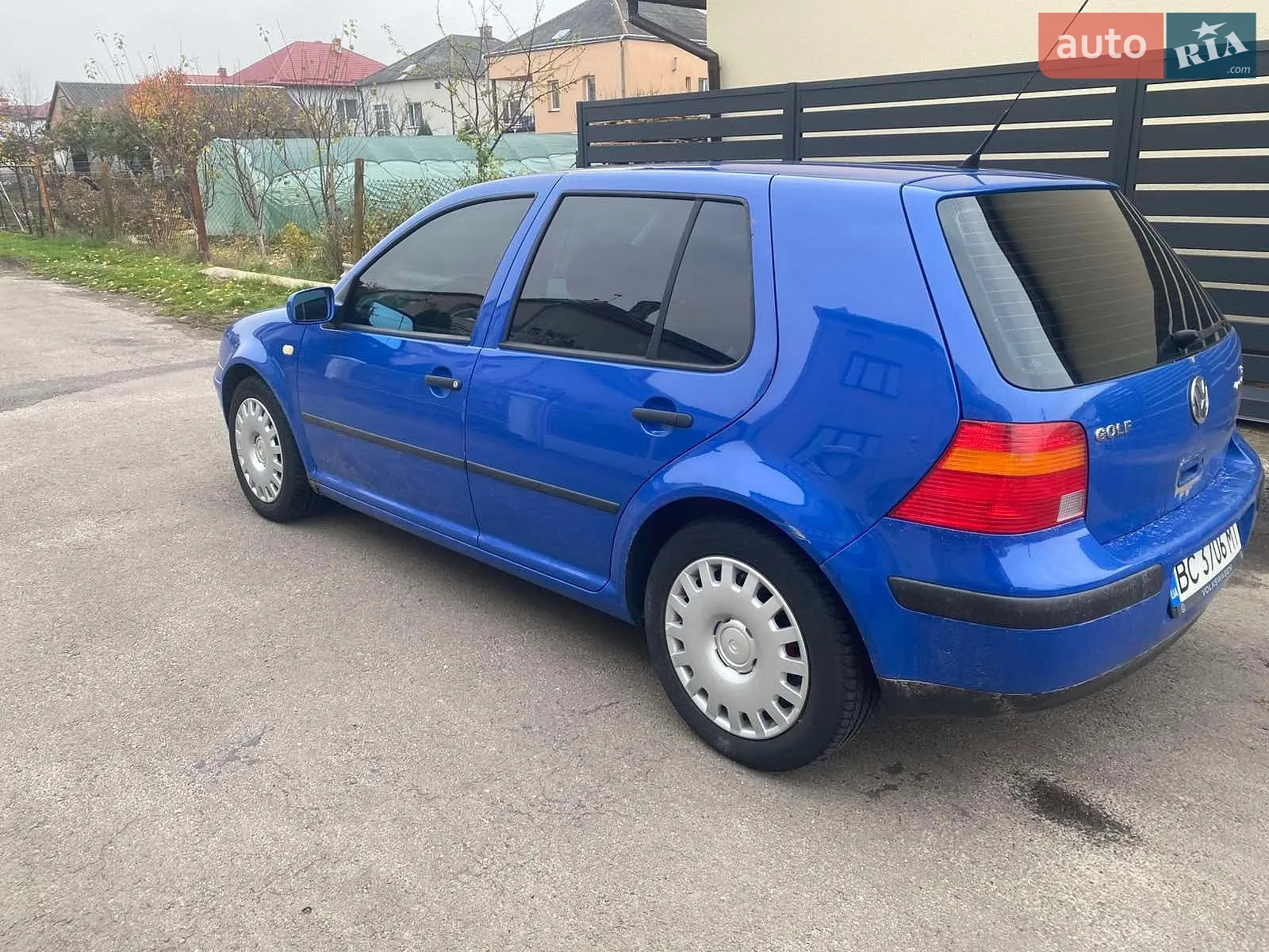 Volkswagen Golf, 1998
