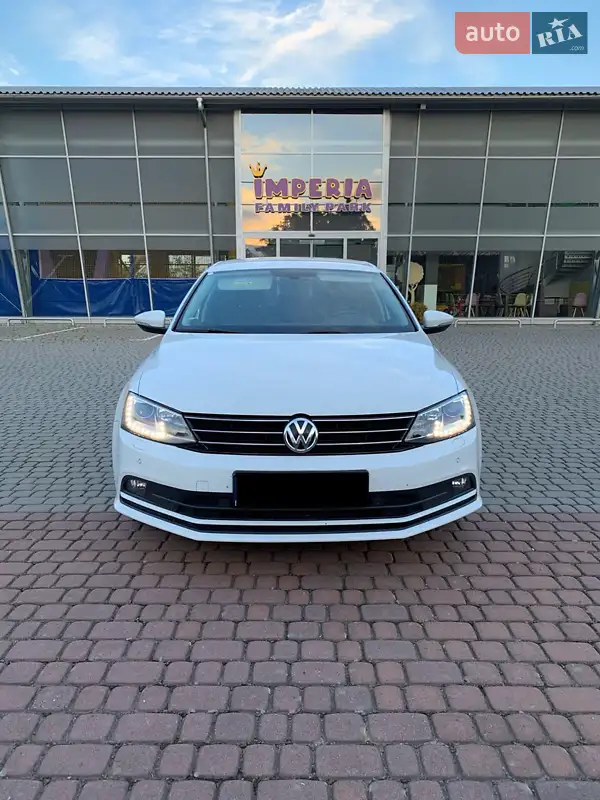 Volkswagen Jetta, 2016