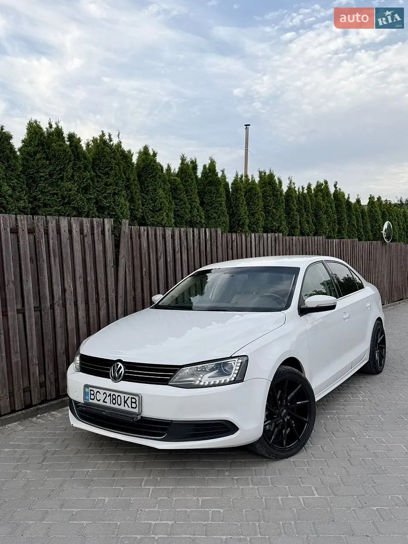Volkswagen Jetta, 2013