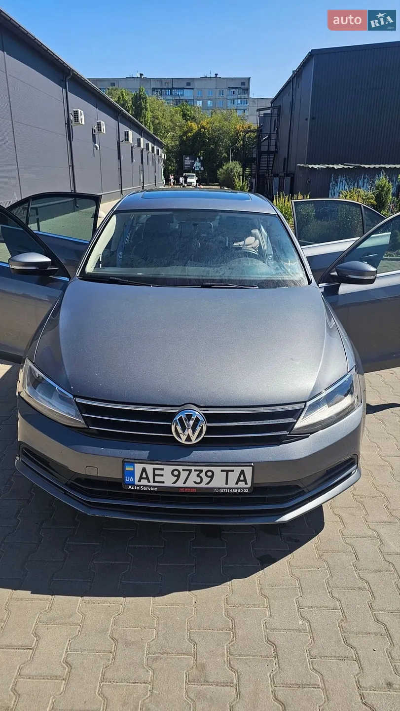 Volkswagen Jetta, 2015