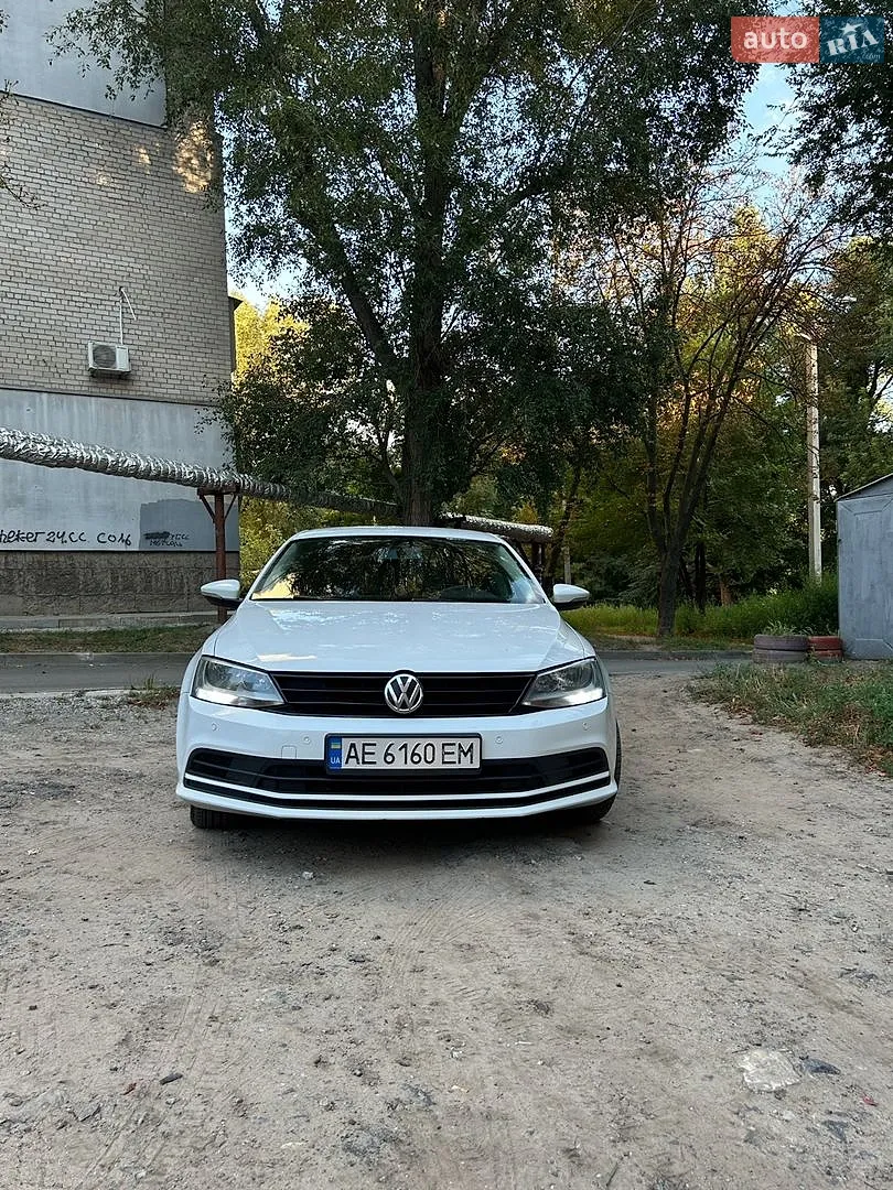 Volkswagen Jetta, 2016