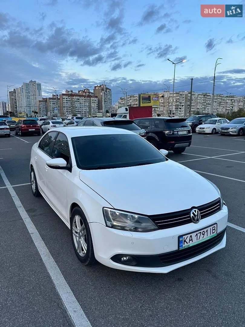 Volkswagen Jetta, 2013