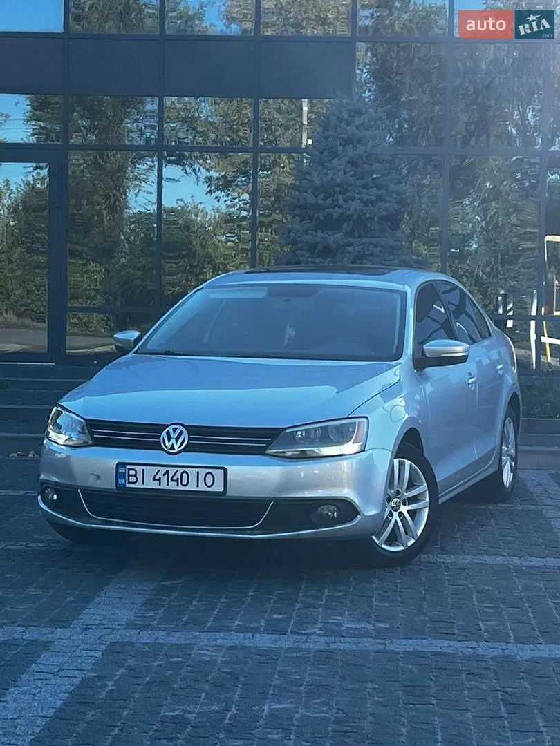 Volkswagen Jetta, 2011