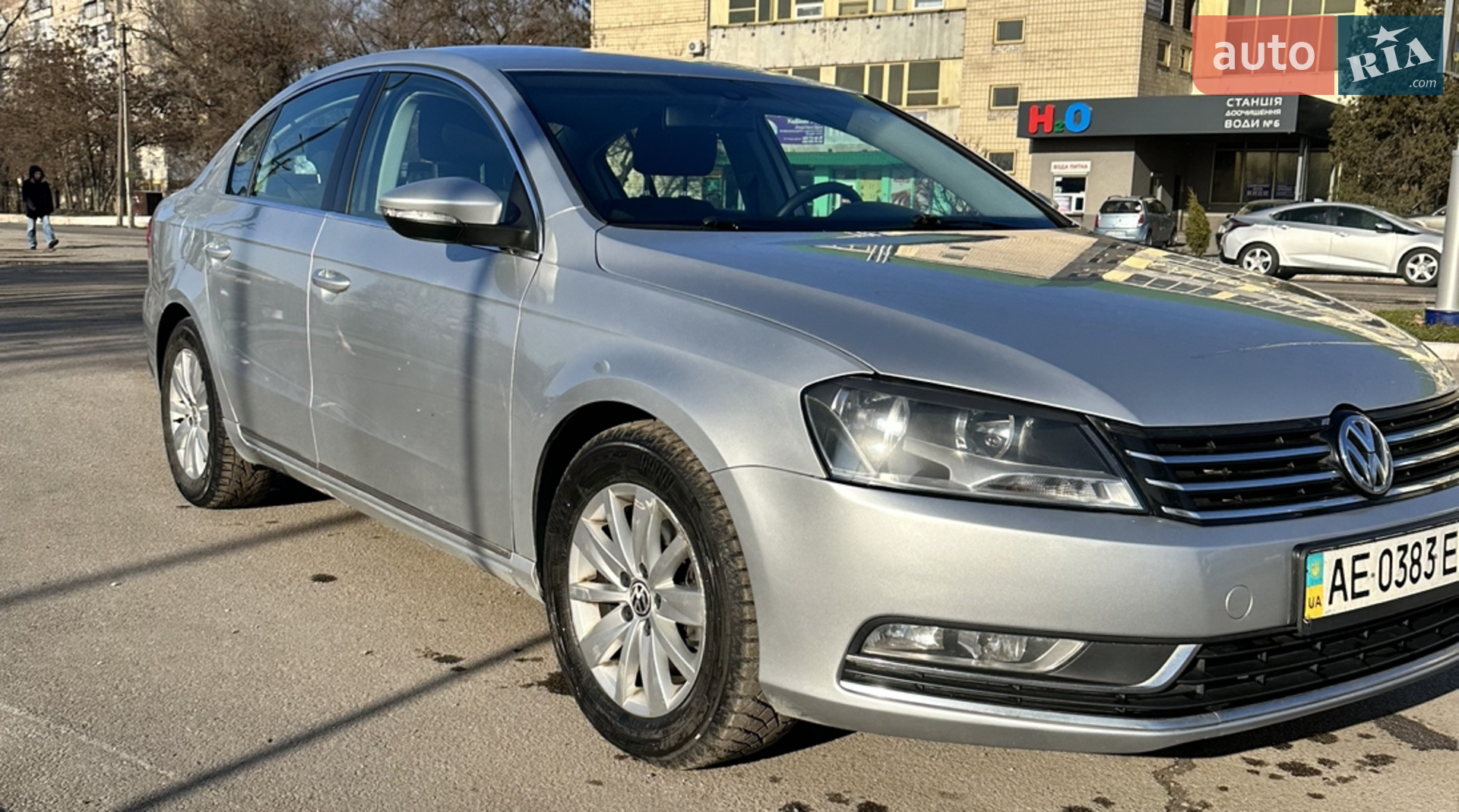 Volkswagen Passat 2011 — 1
