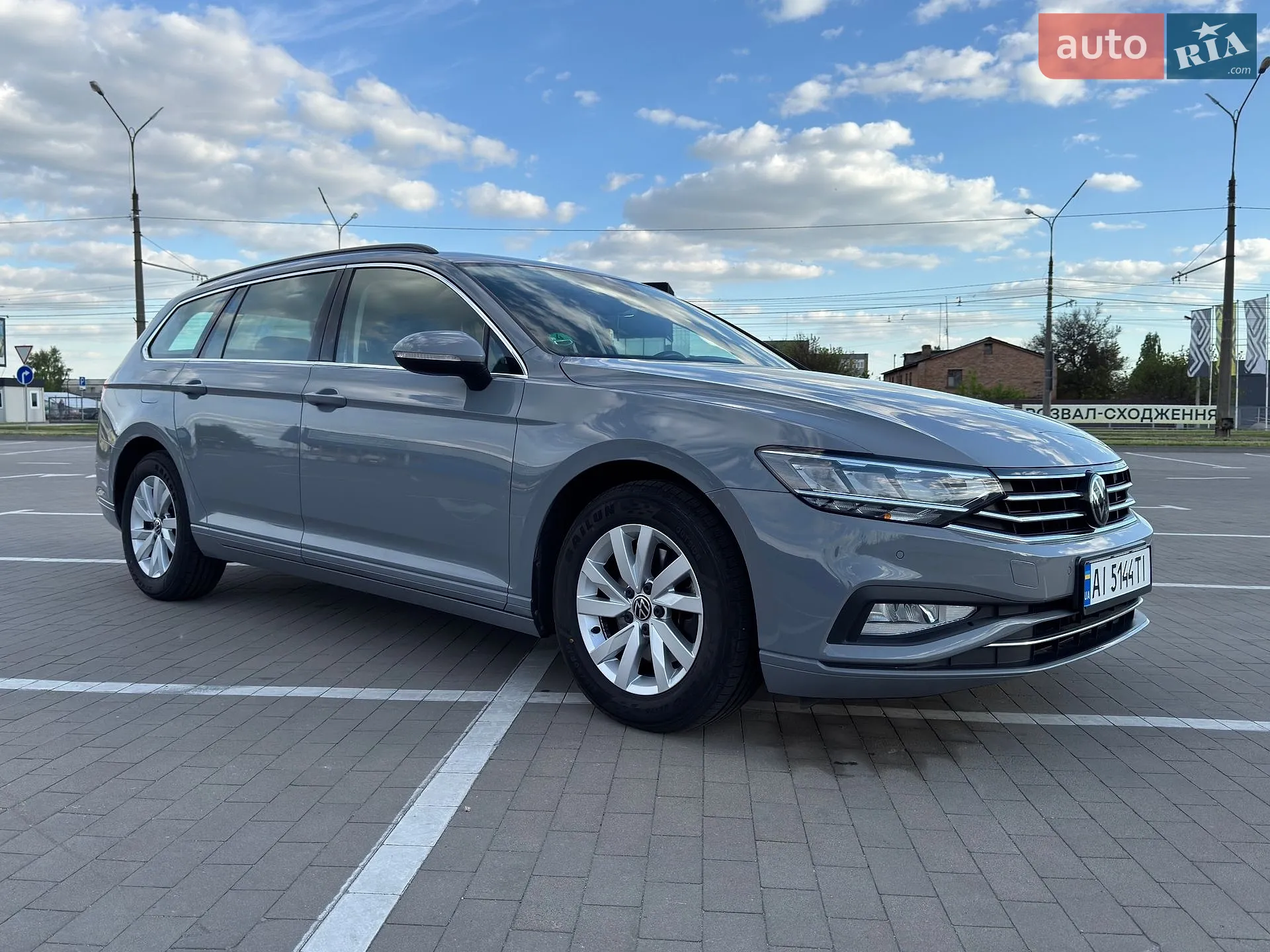 Volkswagen Passat 2022 — 1