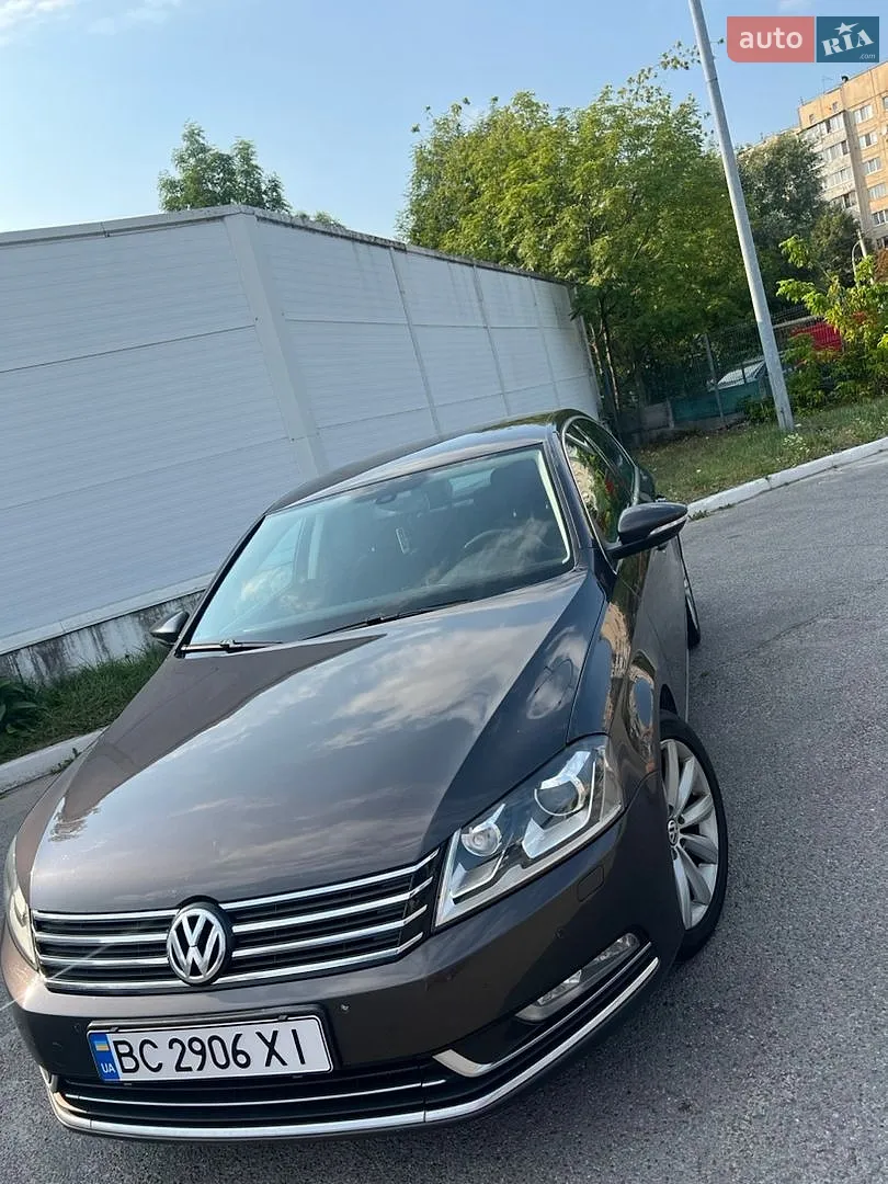 Volkswagen Passat, 2011