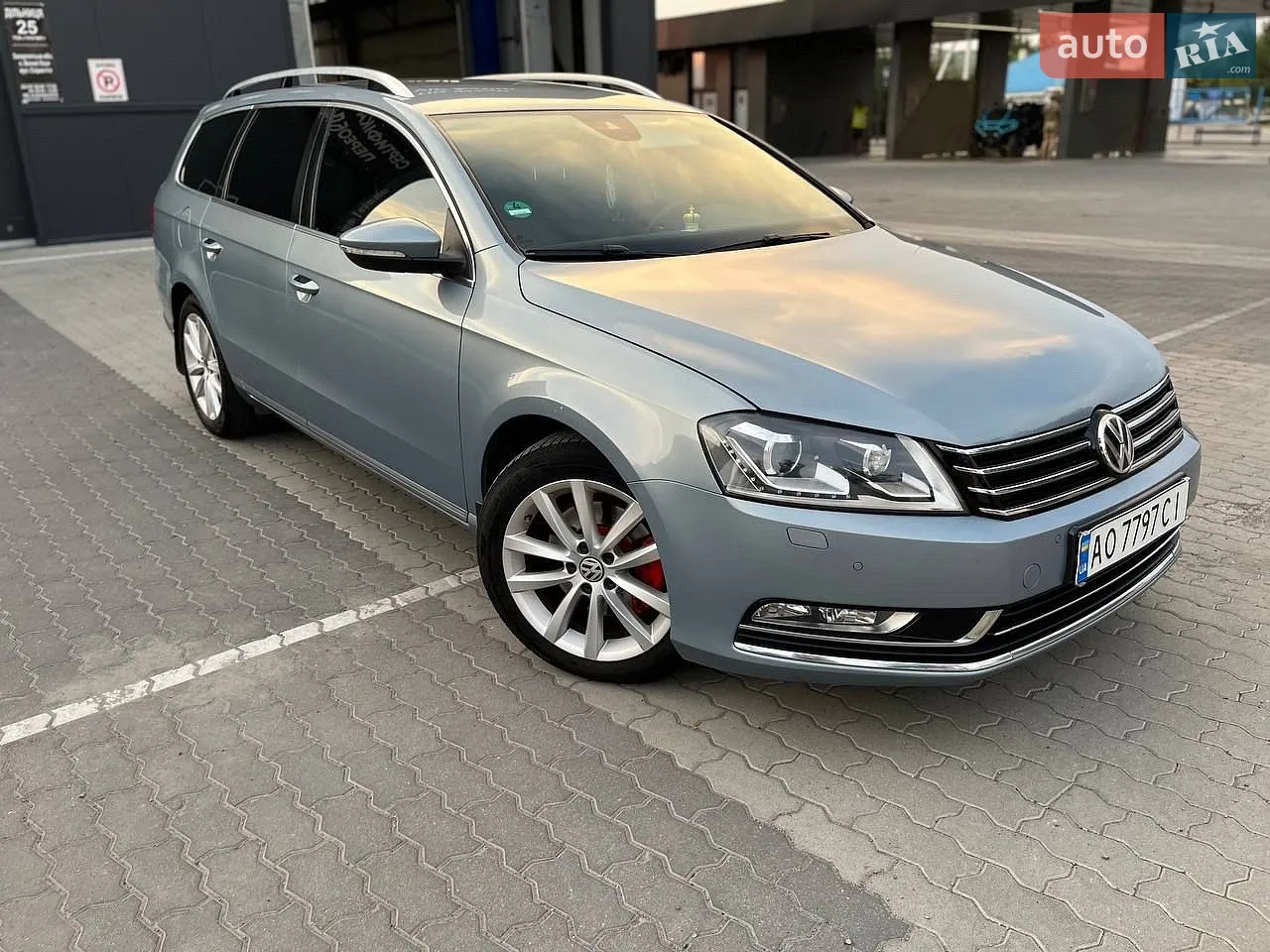 Volkswagen Passat, 2011
