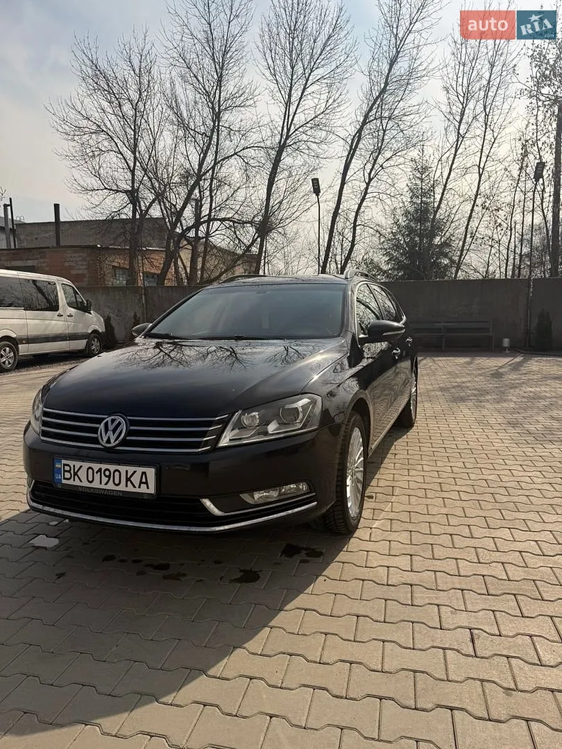 Volkswagen Passat, 2011