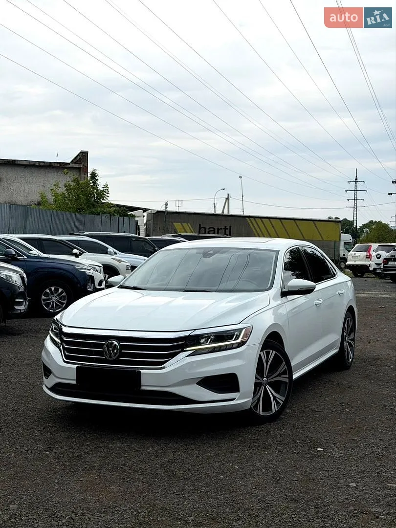 Volkswagen Passat, 2022