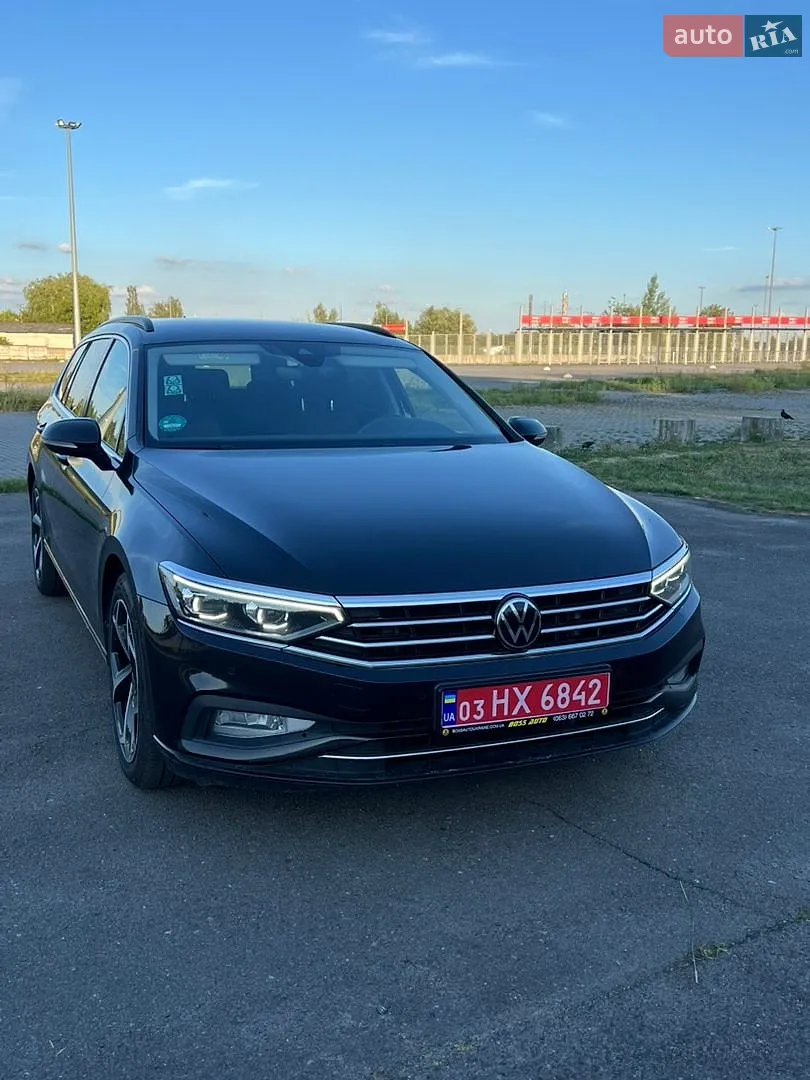 Volkswagen Passat, 2022