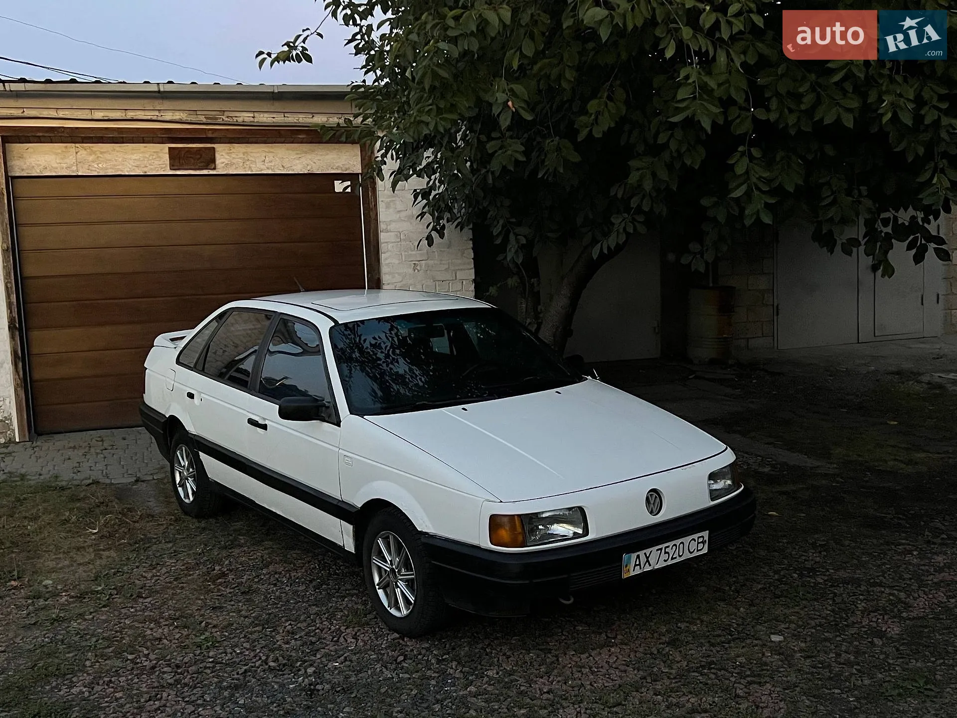 Volkswagen Passat, 1989