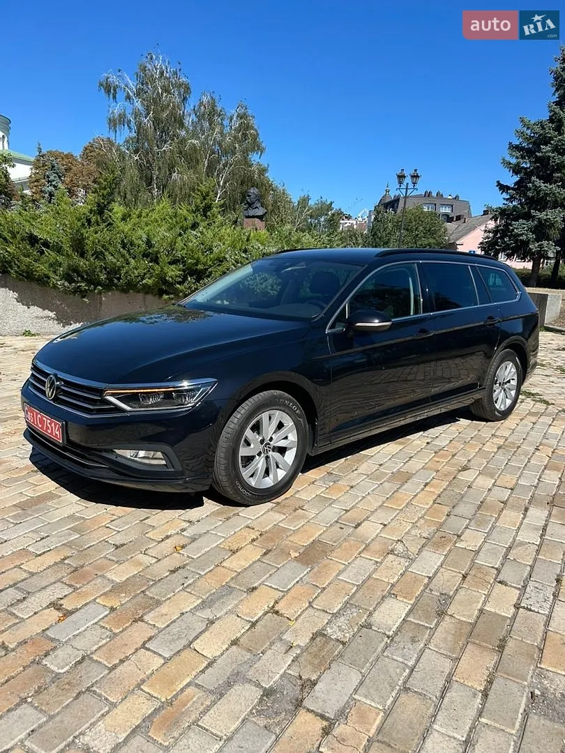 Volkswagen Passat, 2022