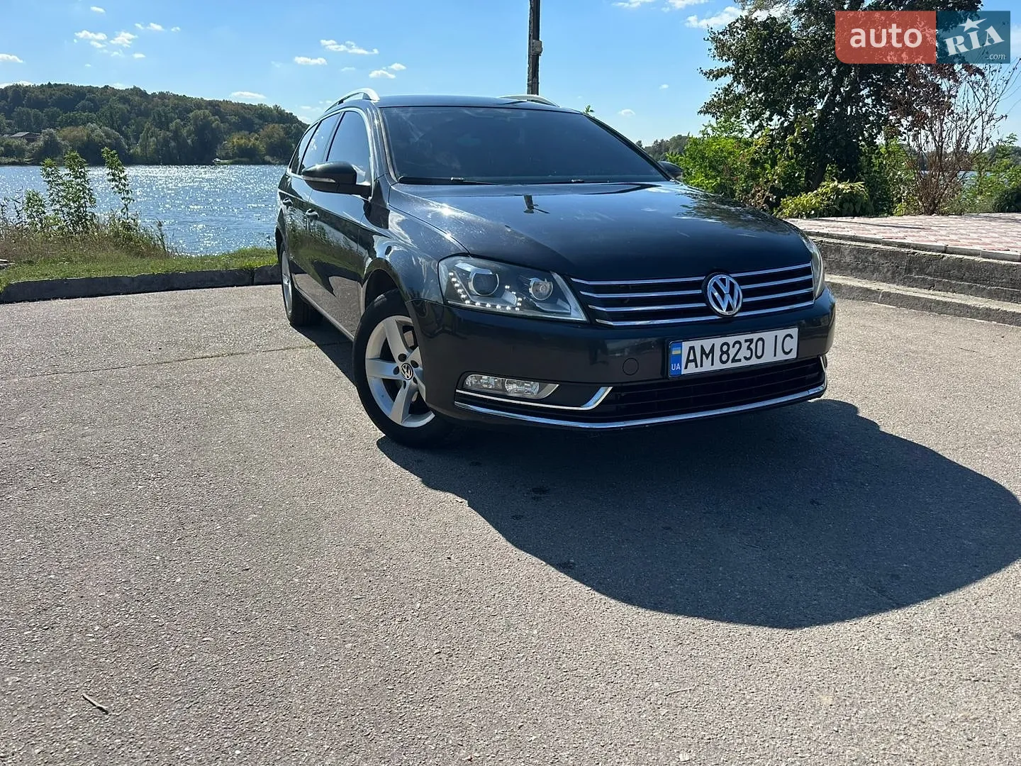 Volkswagen Passat, 2011