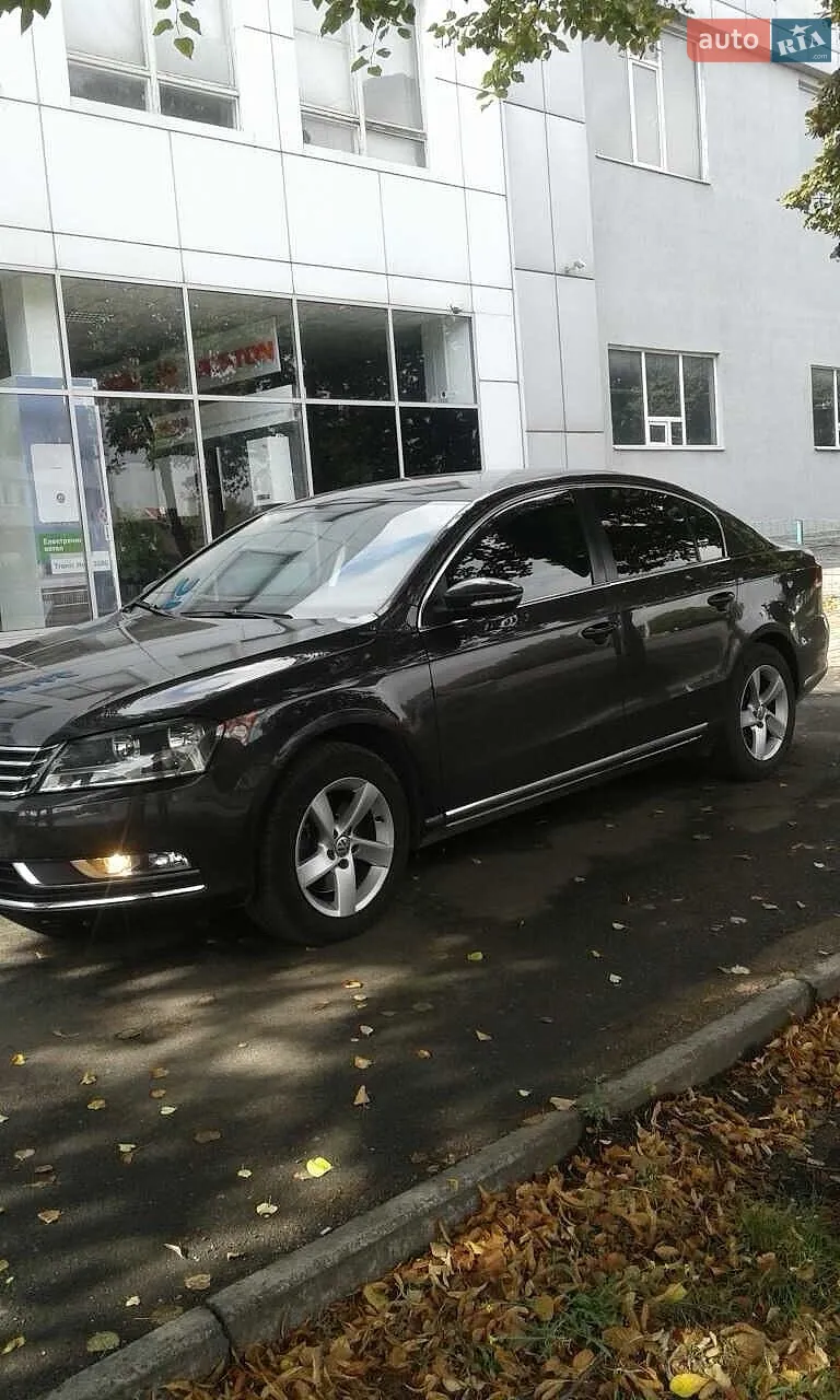 Volkswagen Passat, 2011