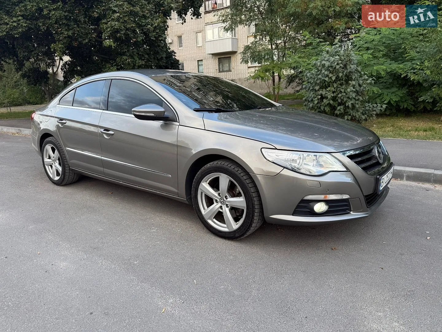 Volkswagen Passat, 2011