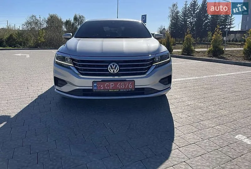 Volkswagen Passat, 2020