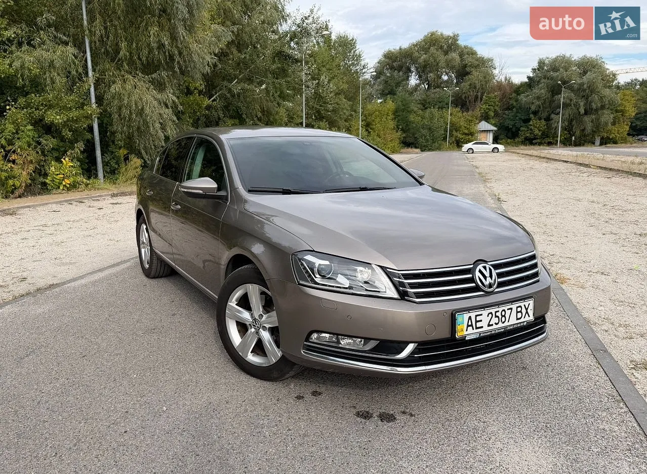 Volkswagen Passat, 2011