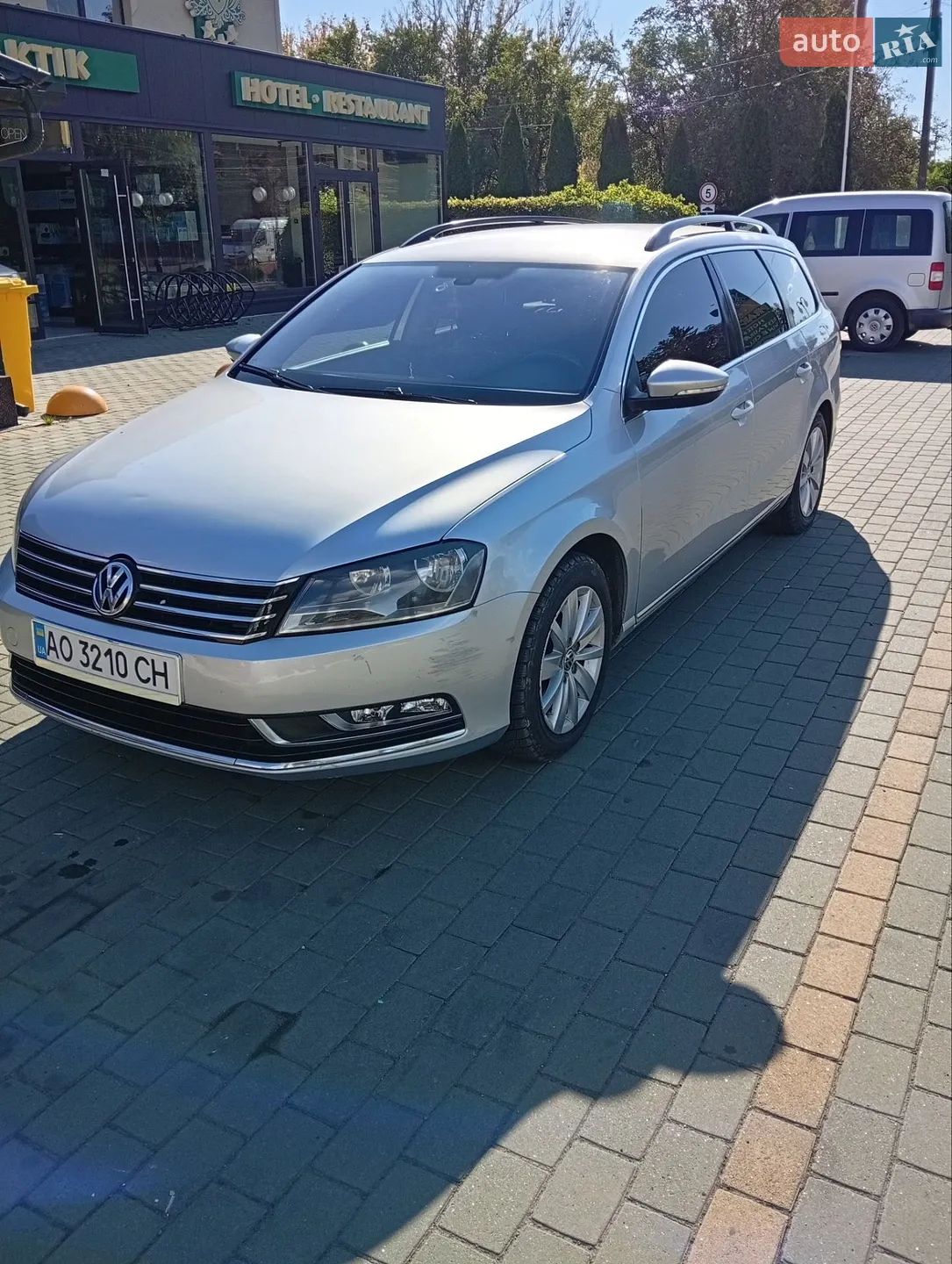 Volkswagen Passat, 2011