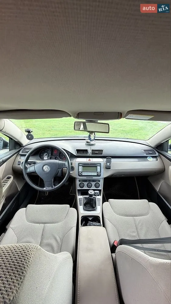 Volkswagen Passat, 2005